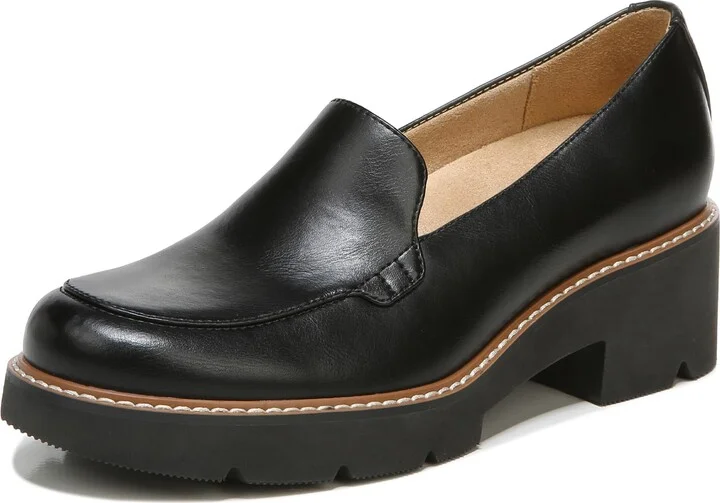 Naturalizer Women's Cabaret Heeled Loafer Black Smooth 6 W