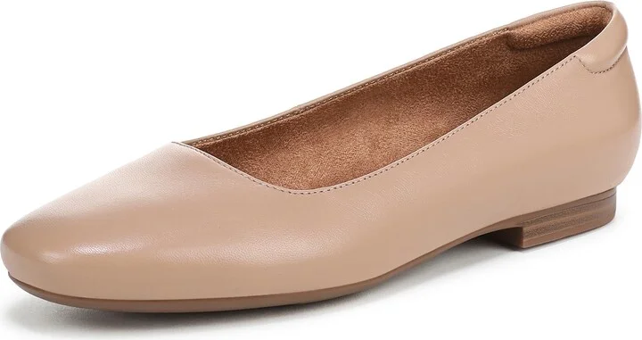 Crème Brulee Leather