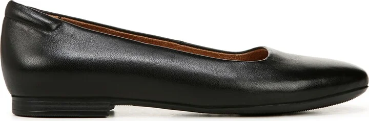 Naturalizer Women's Kelly-Ballet Square Toe Flats - Image 10
