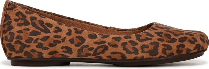 Naturalizer Women's Maxwell Round Toe Ballet Flats - Image 2