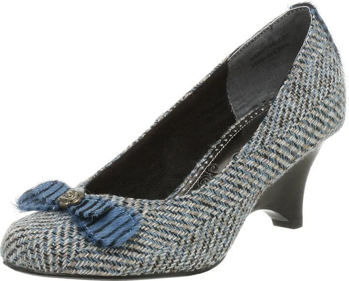Naughty Monkey Women's Nip Tuck Wedge Pump