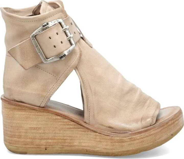 Naya Wedge Sandal - Image 3