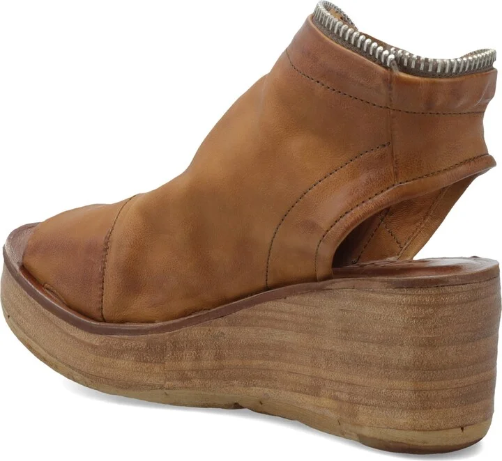 Naylor Platform Wedge Sandal - Image 10