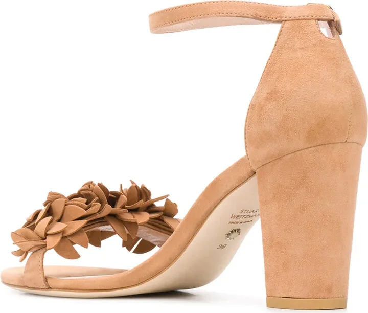 Nearly 3D flower sandals - Image 3