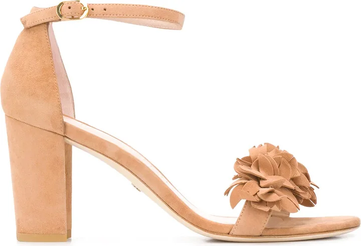 Nearly 3D flower sandals