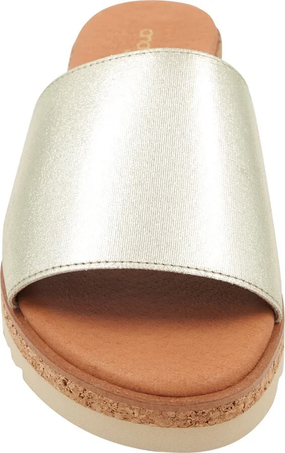 Nessie Platform Wedge Sandal - Image 4