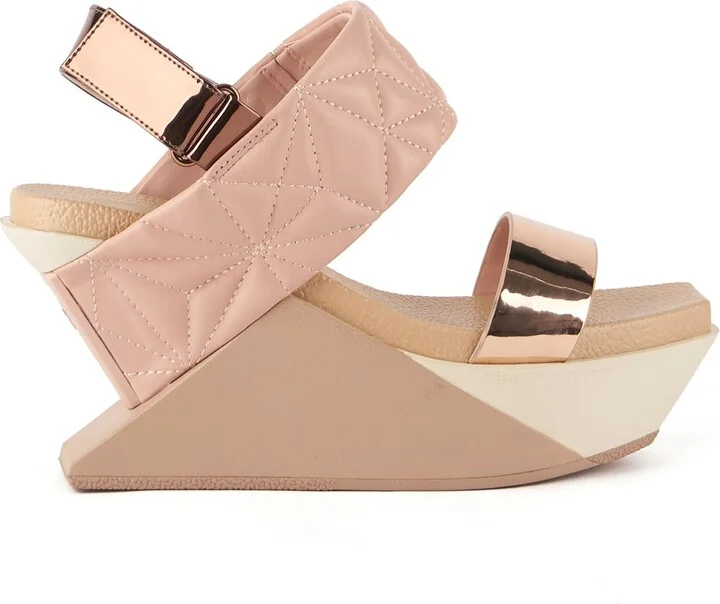 Neutrals Delta Wedge Puffy - Cameo Mix