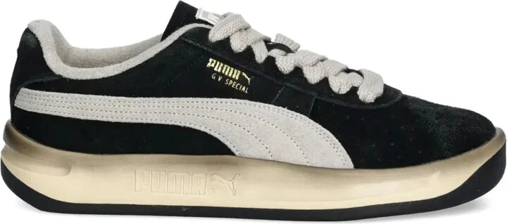 NeverWorn sneakers