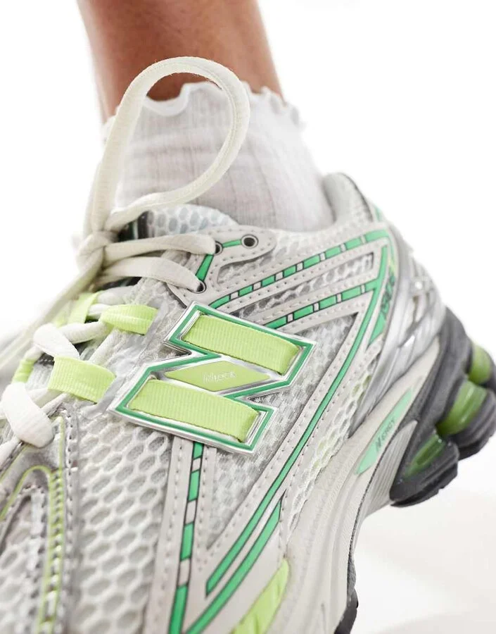 New Balance 1906 neon unisex sneakers in green -Exclusive to ASOS - Image 2