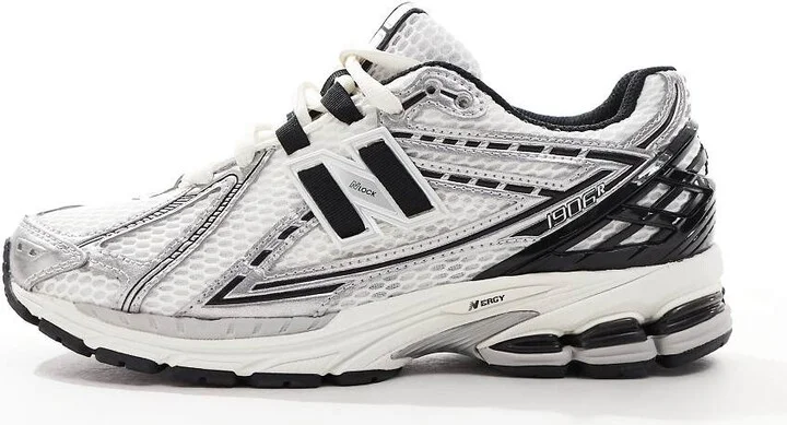 New Balance 1906 unisex sneakers in white and silver - Image 2