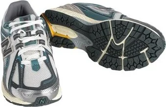 New Balance 1906 Woman Sneakers - Image 2