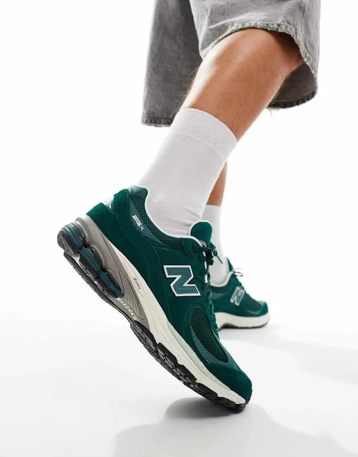 New Balance 2002 sneakers in green multi