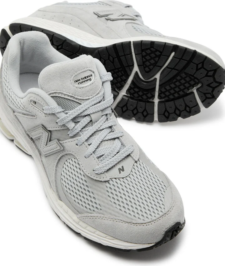 New Balance 2002 Women's Panelled Mesh Sneakers Grey Raincloud UK7.5 - Image 3