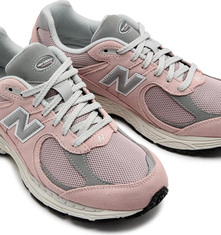 New Balance 2002 Women's Panelled Mesh Sneakers Orb Pink UK7.5 - Image 3