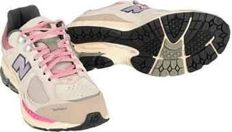New Balance 2002r Man Sneakers - Image 2