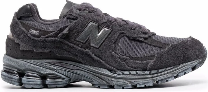 New Balance 2002R Sneakers