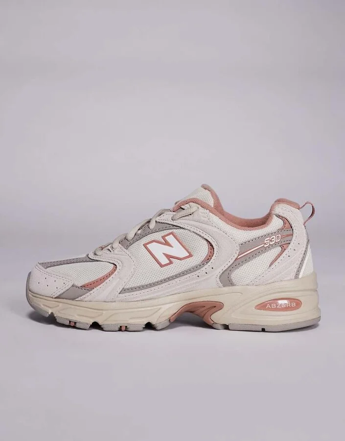 New Balance 530 sneakers in off white and coral - Image 2