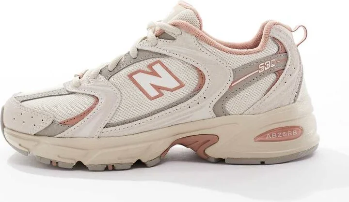 New Balance 530 trainers in beige - Image 2