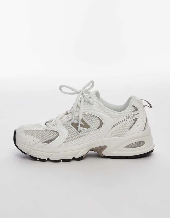 New Balance 530 trainers in off white - Image 4