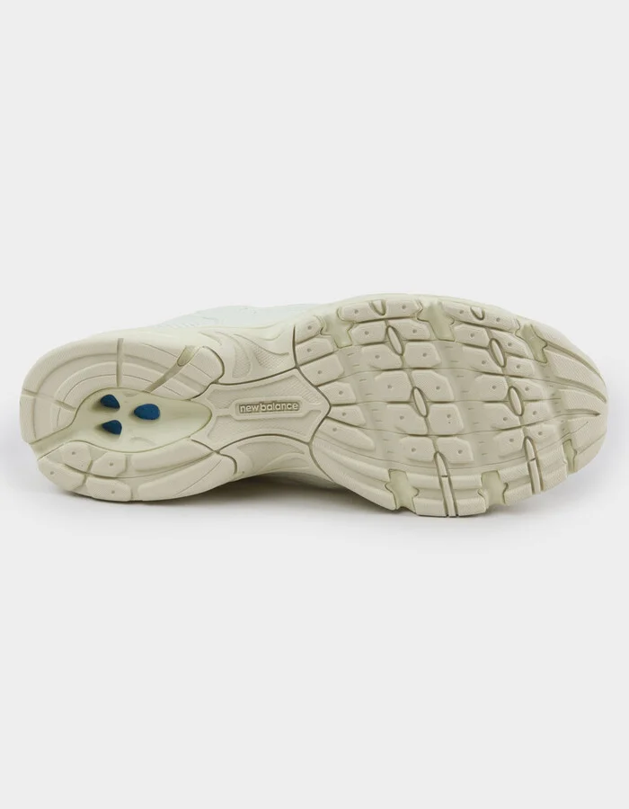 NEW BALANCE 530 Womens Shoes - Image 8