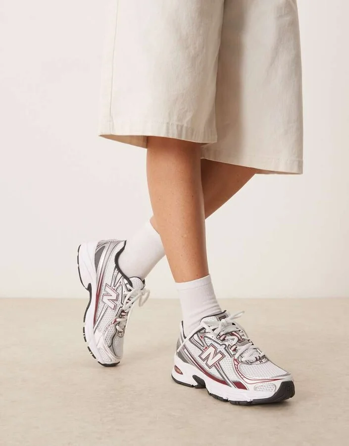 New Balance 740 sneakers in white and red - Image 4