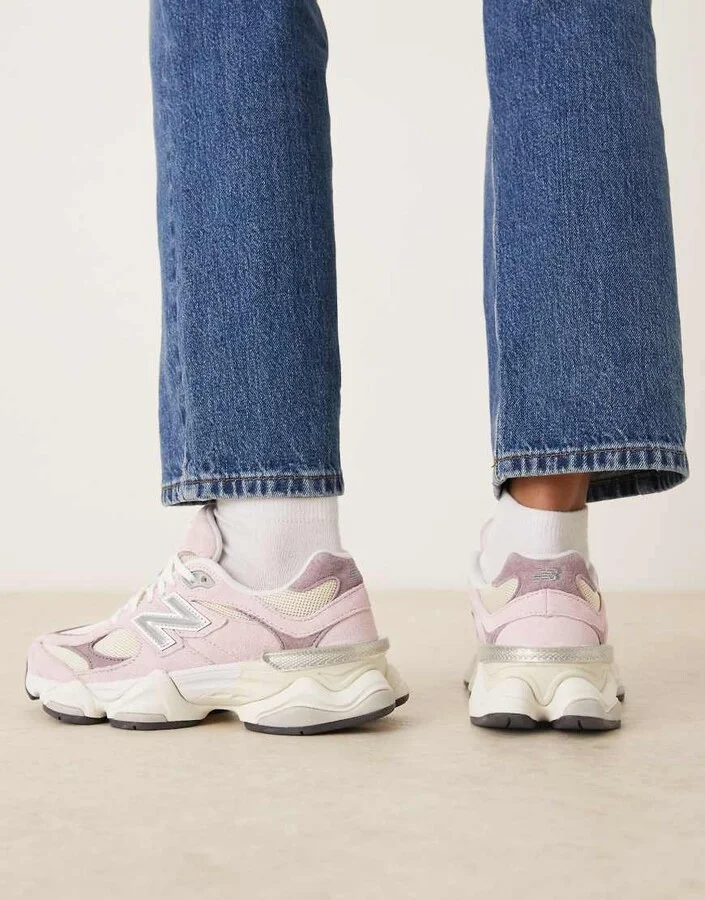 New Balance 9060 sneakers in pink - Image 3