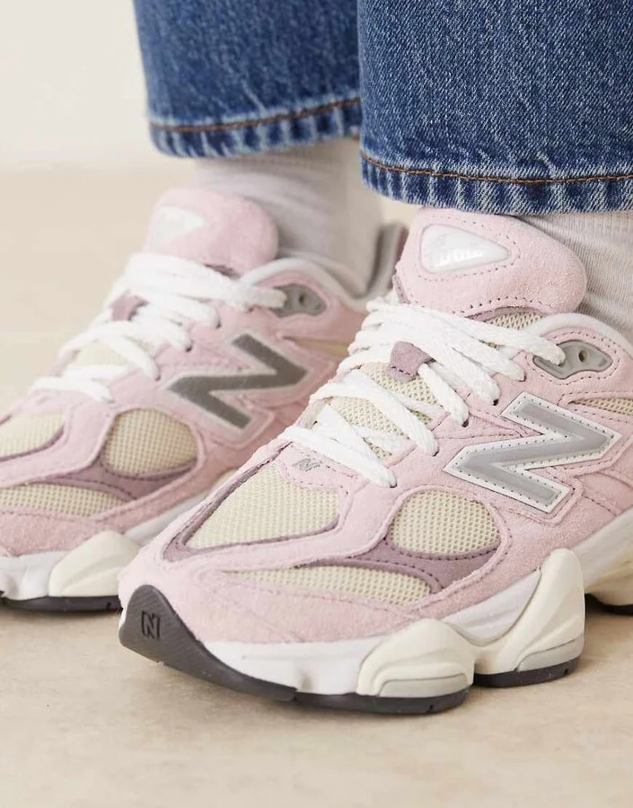 New Balance 9060 sneakers in pink - Image 4