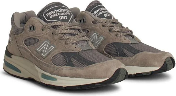 New Balance '991' Grey Suede Sneakers - Image 2