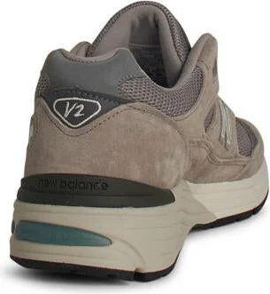 New Balance '991' Grey Suede Sneakers - Image 3