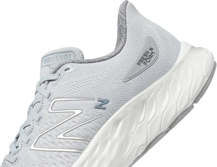 New Balance Fresh Foam X EVOZ v3 Men's Shoes Graphite/Aluminum Grey : 7 D - Medium, Textile - Image 4