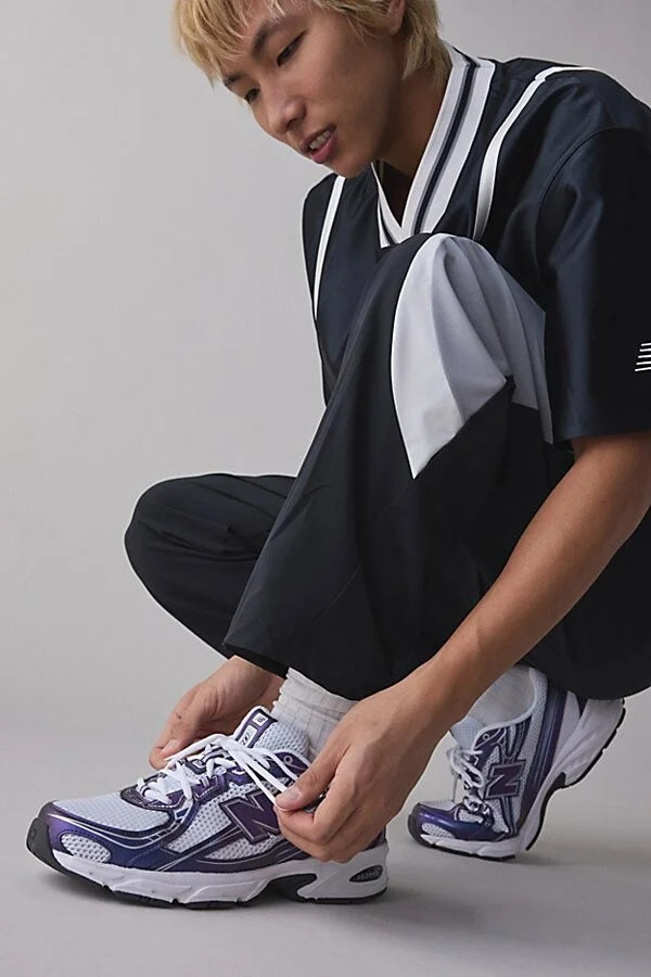 Concord Grape with White and Phantom
