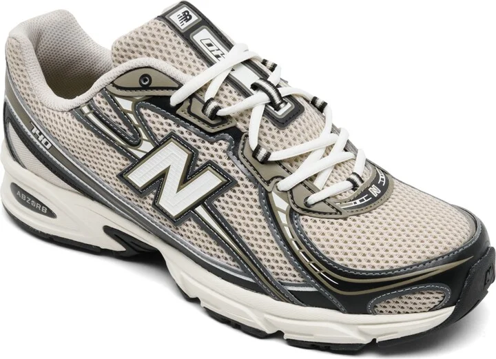 Timberwolf,white