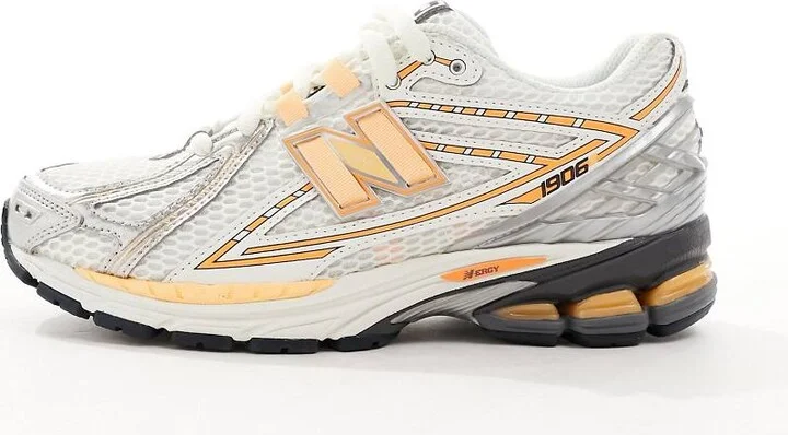 New Balance Neon unisex sneakers in orange- Exclusive to ASOS - Image 2