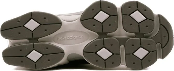 New Balance Sneakers - Image 2