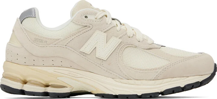 New Balance Taupe 2002R Sneakers