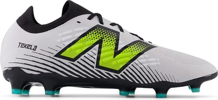 New Balance Unisex Tekela Magia Low Laced Fg V4+ Soccer Shoe