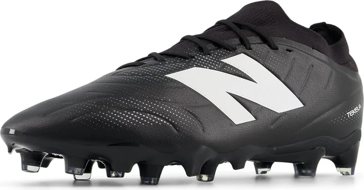 New Balance Unisex Tekela Team Low Laced FG V5 Soccer Shoe