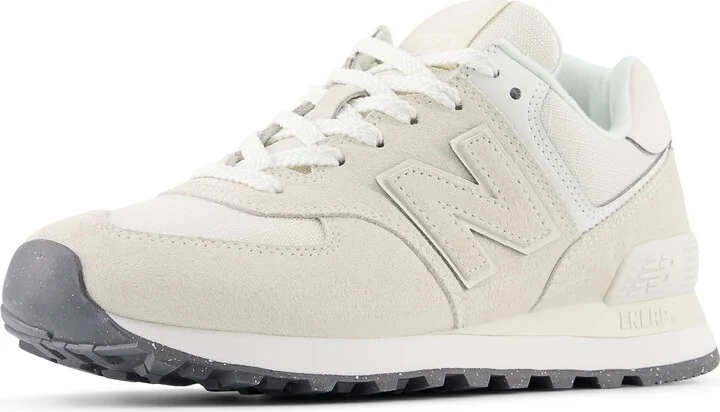 New Balance Women's 574 V2 Sneaker