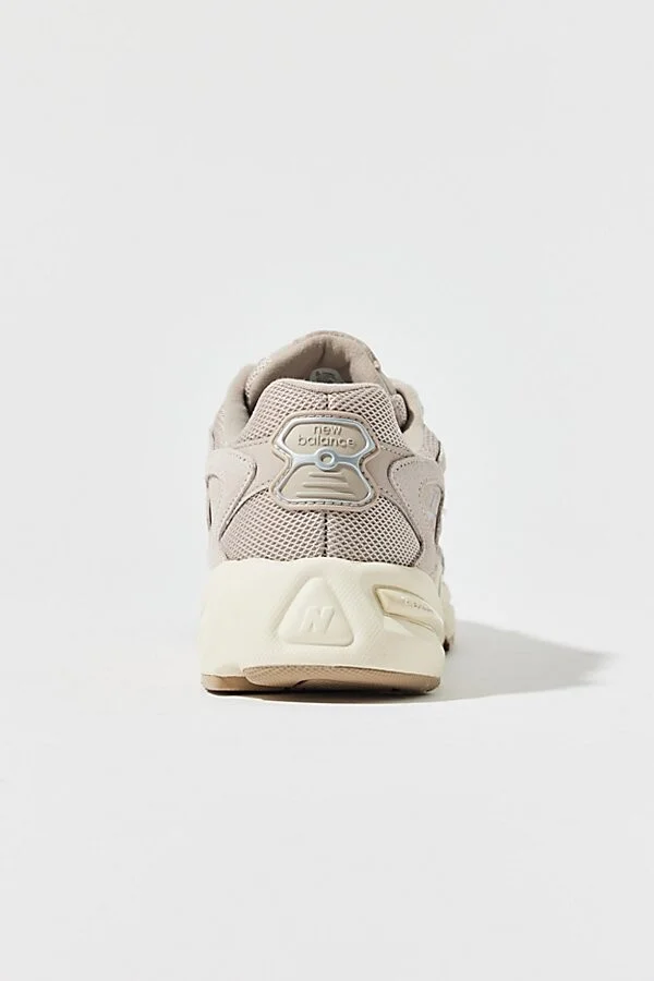 New Balance Women's 725v1 Sneaker in Moonrock/Light Mushroom - Image 4