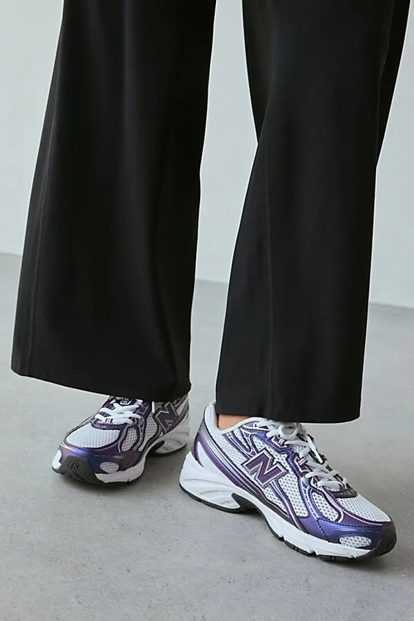 Concord Grape with White and Phantom