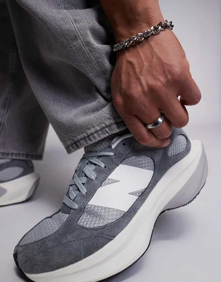 New Balance WRPD sneakers in gray with white details - Image 4