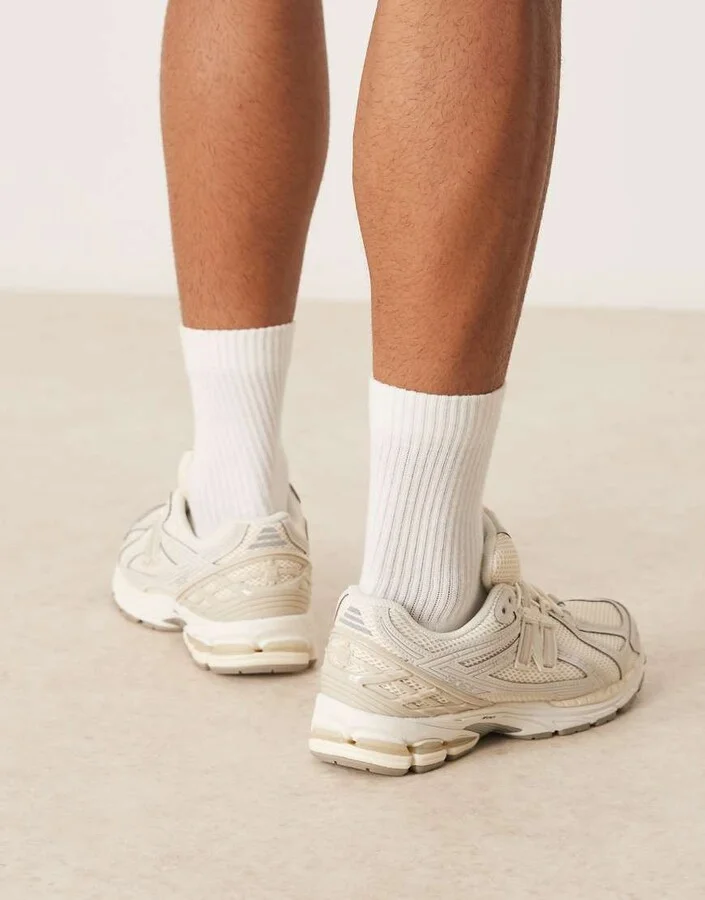 New Blance 1906 unisex sneakers in off white - Image 4