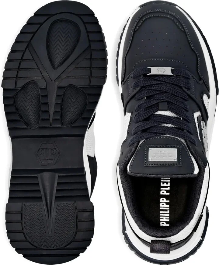 New Predator sneakers - Image 3