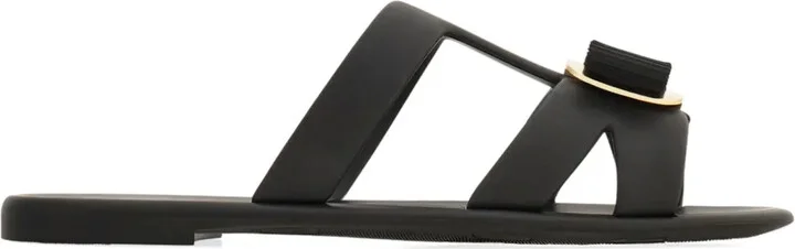 New Vara plate sandals