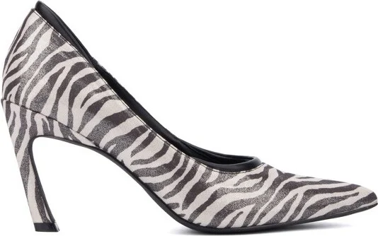 New York & Company Women's Kailynn- Pointy Textured Pump Heels - , BLACK PATENT - Image 3