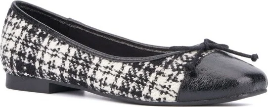 black houndstooth