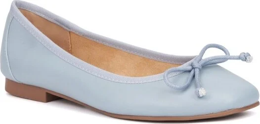 dusty light blue