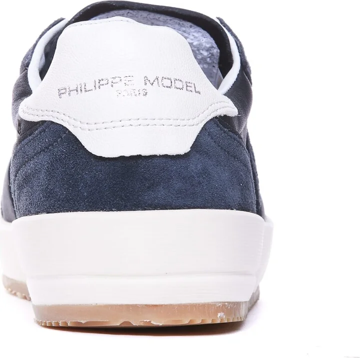 Nice Sneakers - Image 3