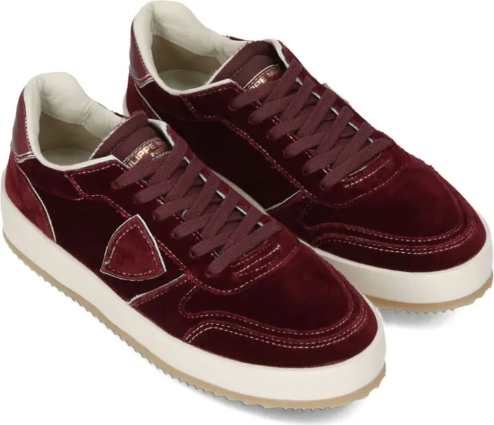 Nice sneakers - Image 2
