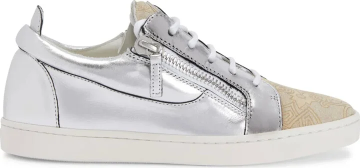 Nicki sneakers